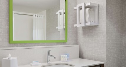 Hampton Inn & Suites New Haven - South - West Haven Room Type - 1 KING STUDIO STE NONSMOK