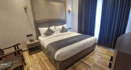 HOTEL SEA MOON Room Type - Deluxe Room