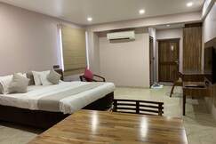 Hotel Radhe
