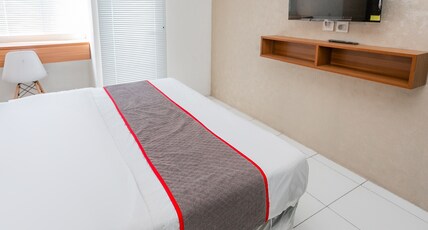 Hotel O Tower Mahakam serviced apartment Riverview Jababeka Ruko 30-26 Room Type - Indonesia Deluxe Double Hotel O Tower Mahakam serviced apartment Riverview Jababeka Ruko 30-26 Room Type - Indonesia Deluxe Double