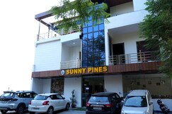 Sunny Pines Resort