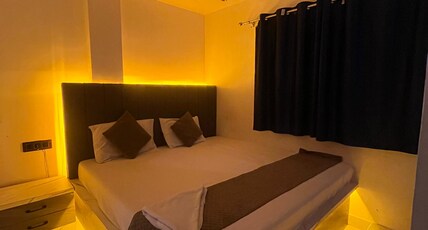 Hotel Brijnath Inn Room Type - Deluxe King Bed with AC