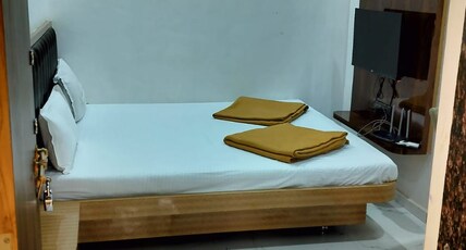 HOTEL MEGHDOOT Room Type - Deluxe Room