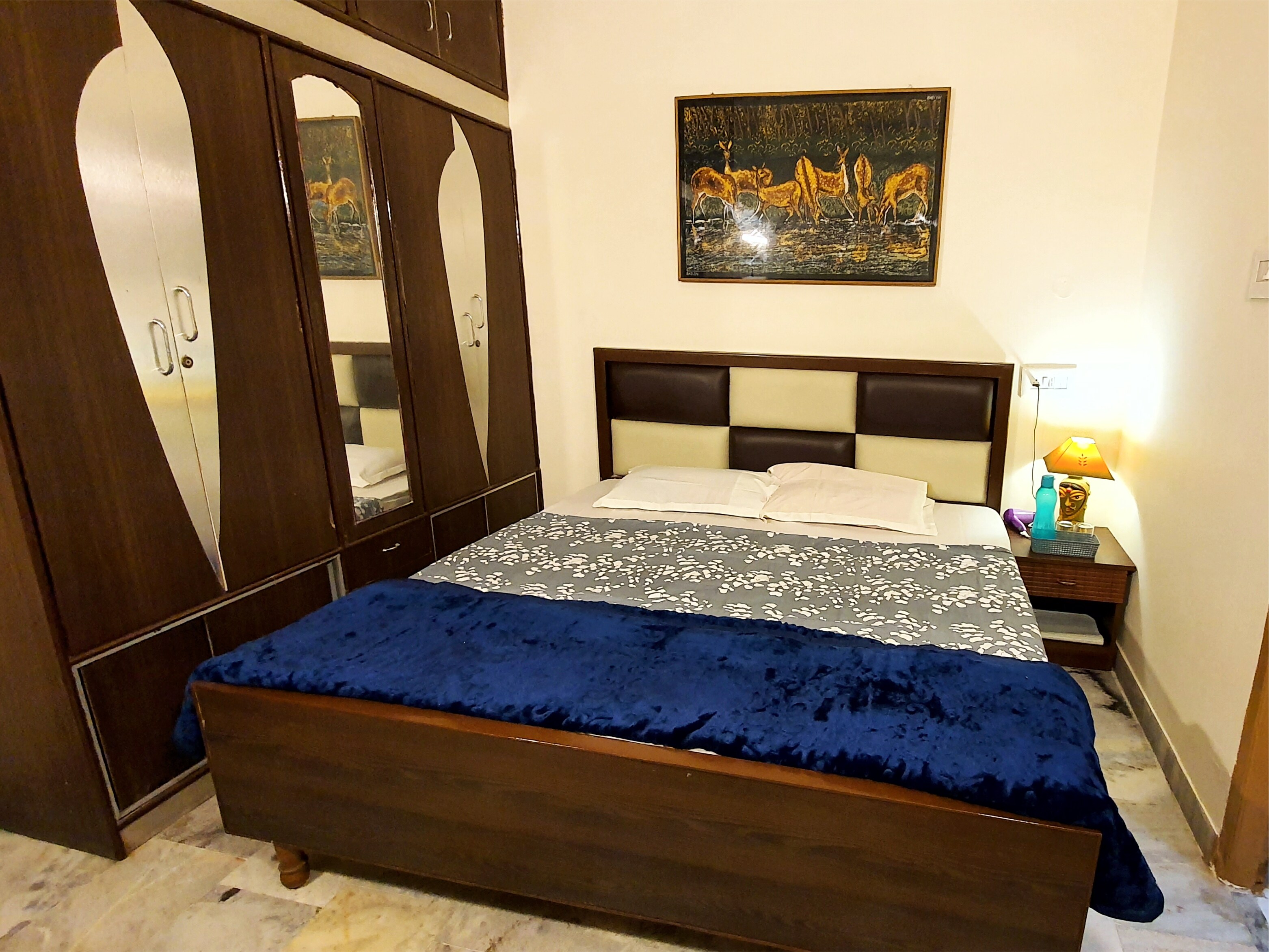 Aditya Premium 2 BHK Homestay - Tap to explore photos