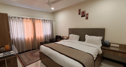 Pritam Park Hotel Room Type - Deluxe King Bed Room Pritam Park Hotel Room Type - Deluxe King Bed Room