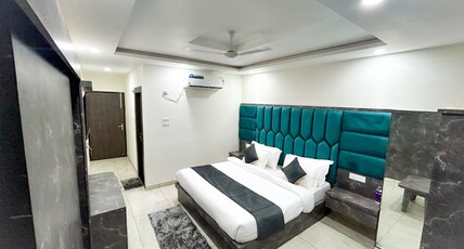 Hotel The Katra Avenue Room Type - Premium Twin Room