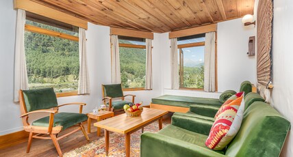 PAHALGAM HOTEL - RIVERSIDE LUXURY Room Type - Heritage River View Suite With Bath Tub