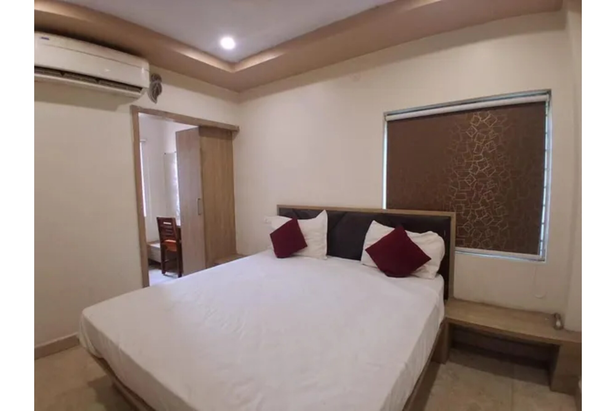 FabHotel Aruna Executive Inn - Tap to explore photos