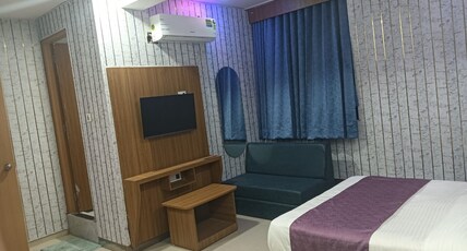 Hotel Night Palace Room Type - Deluxe Double Room