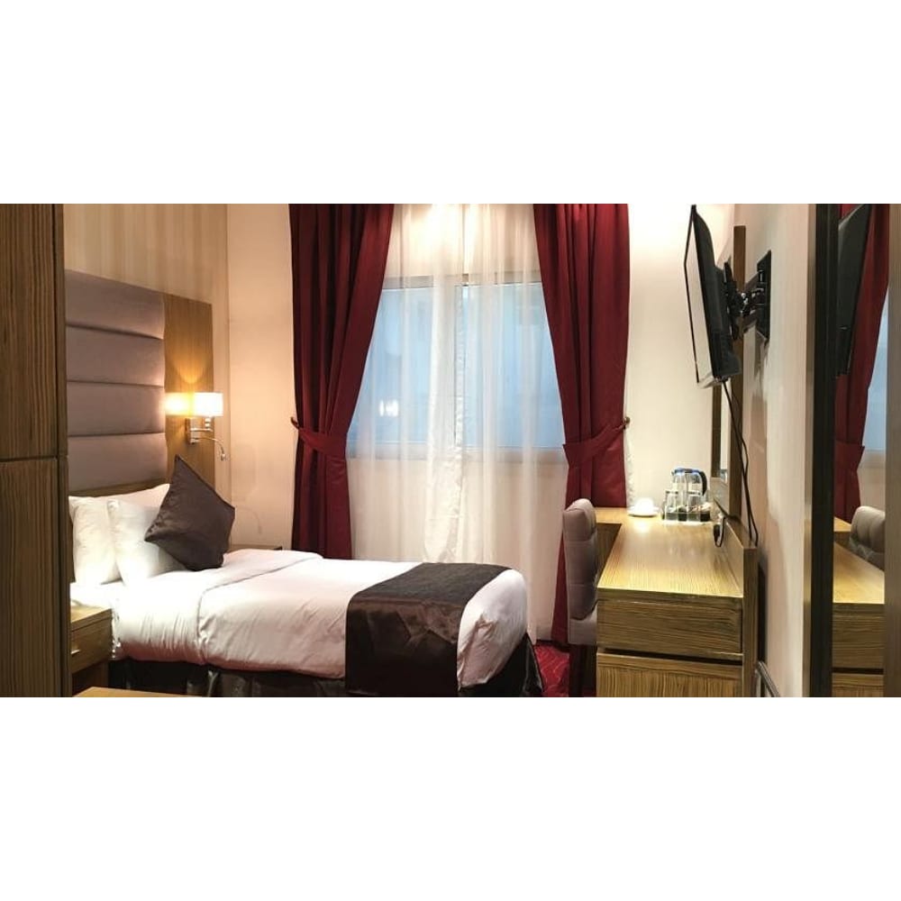 Royal Tulip Hotel Deira - Tap to explore photos