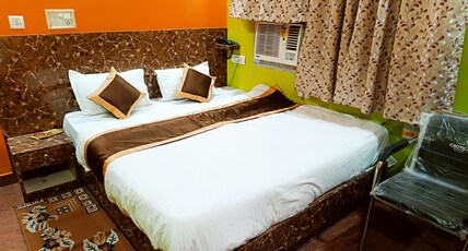 Hotel Royal View International Room Type - Deluxe Twin or King Bed Room