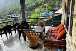 Wood Packer Homestay Kasol