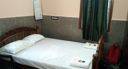 Hotel Bluemix Room Type - Deluxe Queen Room (AC)