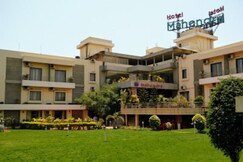 HOTEL MAHENDRA