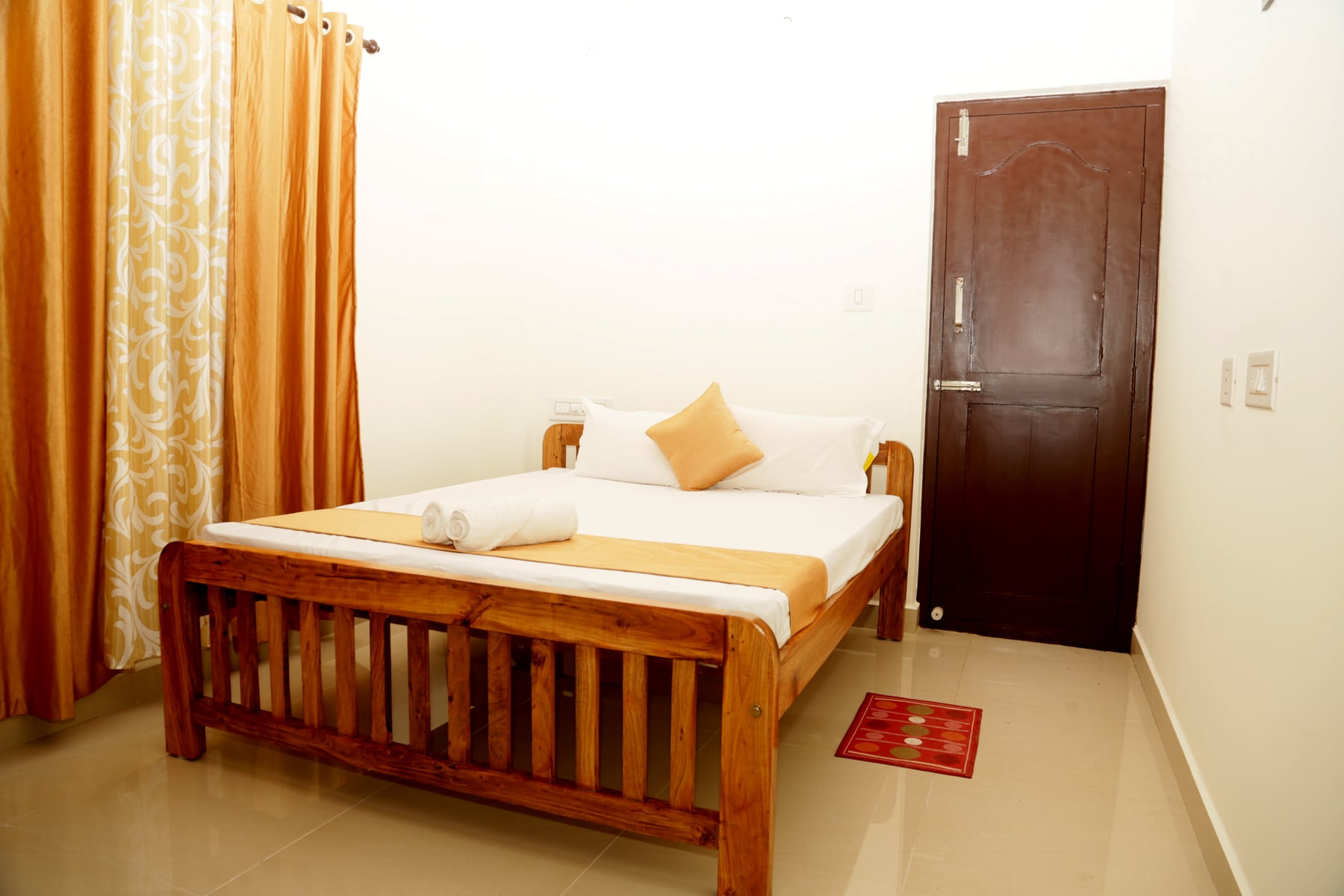 Holidayincoorg Silver Nest | Rooms & Caretaker - Tap to explore photos