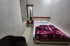 Hotel Dwarka Nilayam