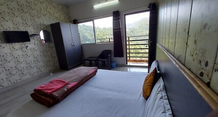 Green Pine Homestay | Rooms & Restaurant Room Type - Standard Pine