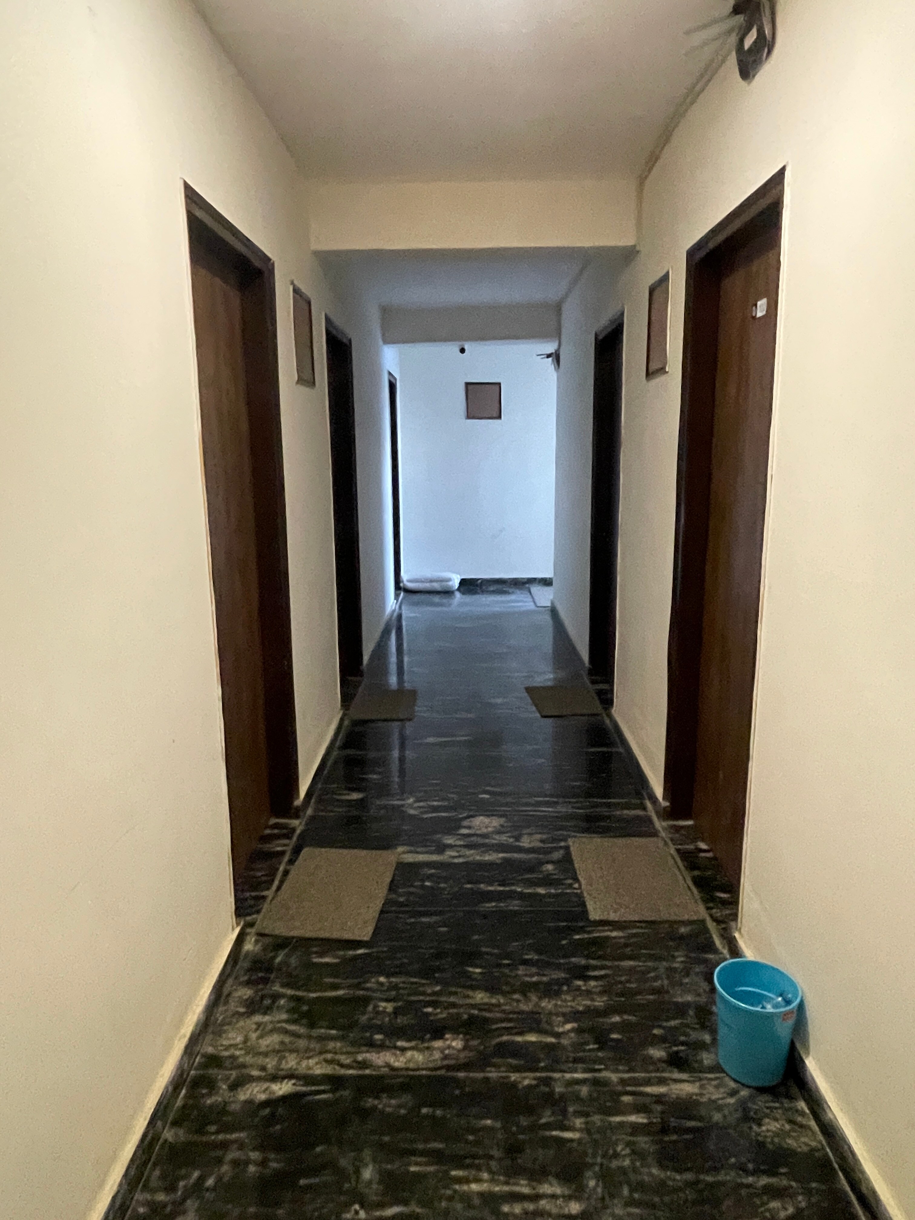 Slate Meadows | Studio Rooms | Noida Sector 101 | Professionally Run - Tap to explore photos