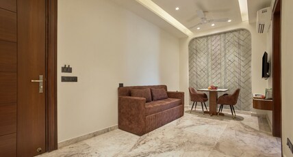 Hotel Golden Place 325E Room Type - Deluxe Room with Air Conditioning