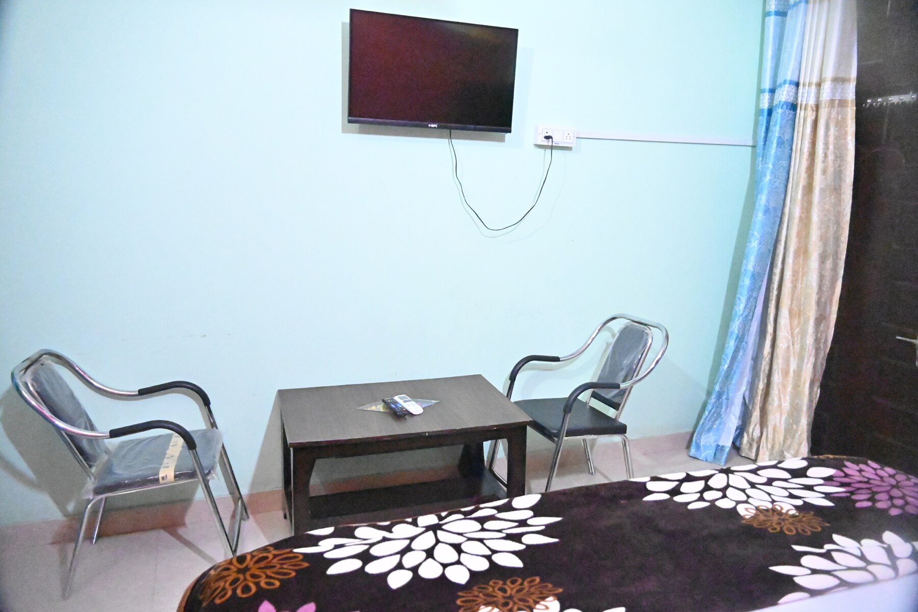 Akash Homestay - Tap to explore photos