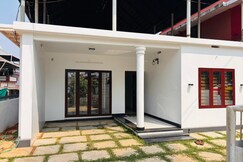 Sachu and Rose 3BHK Kuriachira 2KM to Swaraj Round MTRA81