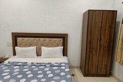 Address of Hotel Deep Shri