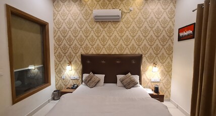 Mahadev Residency | Rooms & Caretaker Room Type - Double Deluxe Room