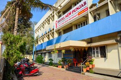 Hotel New Punjab