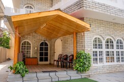 White House by Kulut,