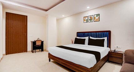 Townhouse Preet Vihar Metro Station Room Type - Deluxe