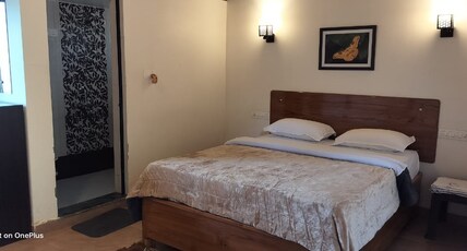 Durvankur Hotel Room Type - Superior Deluxe AC Room