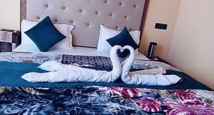 Oasis Retreat Cottages Pangong Room Type - Deluxe Cottage with Lake View