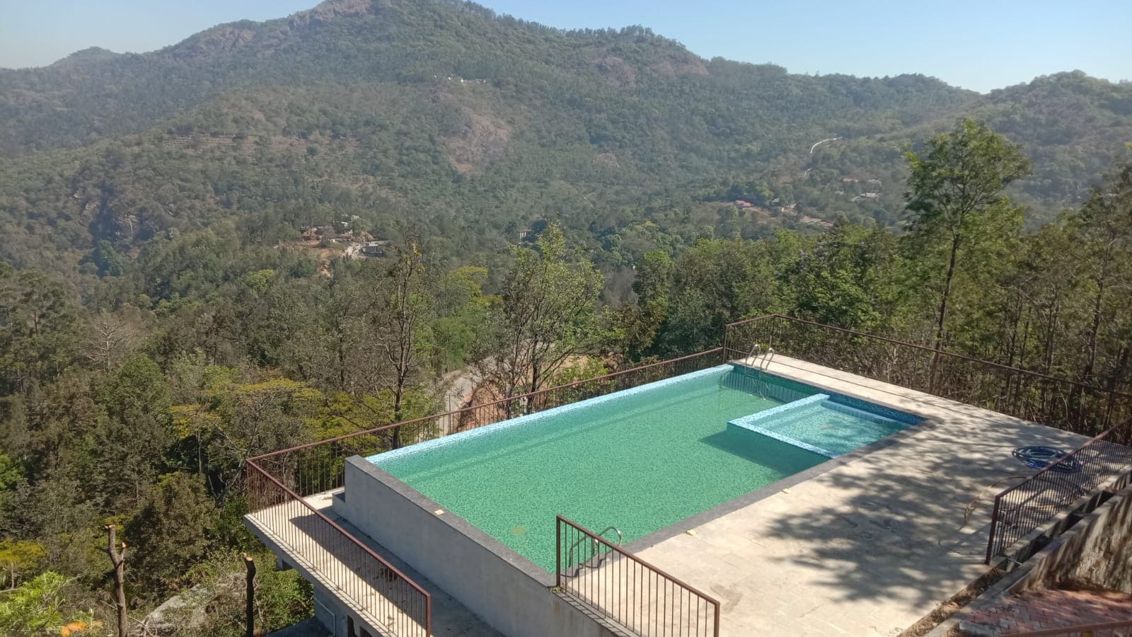 Hilltop in Yercaud - Tap to explore photos