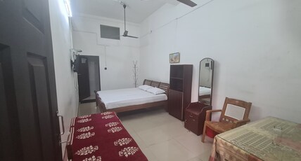 Vettoor Tourist Home Room Type - LARGE AC-DELUX ROOMS(G-FLOOR)