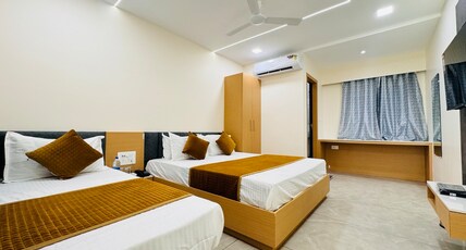 Hotel Shree Krishnam Room Type - 3 Bedded Executive Room