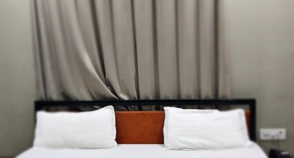 Hotel Tirupati Palace Room Type - AC Deluxe Room
