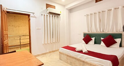 LA VACA CASA Room Type - Deluxe double room with balcony