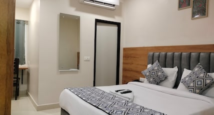 Yellow sapphire hotel - Hitech City Room Type - Deluxe Room Yellow sapphire hotel - Hitech City Room Type - Deluxe Room