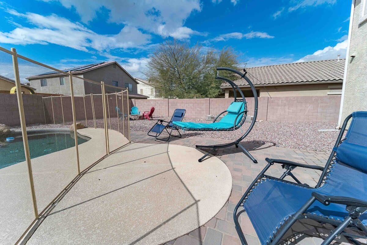 Free Pool Heat Modern & Bright Fire Pit - Tap to explore photos