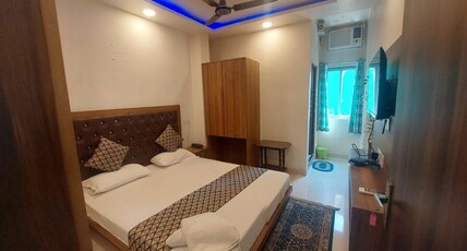 Chandra Home Stay Varanasi Room Type - Double AC Bedroom
