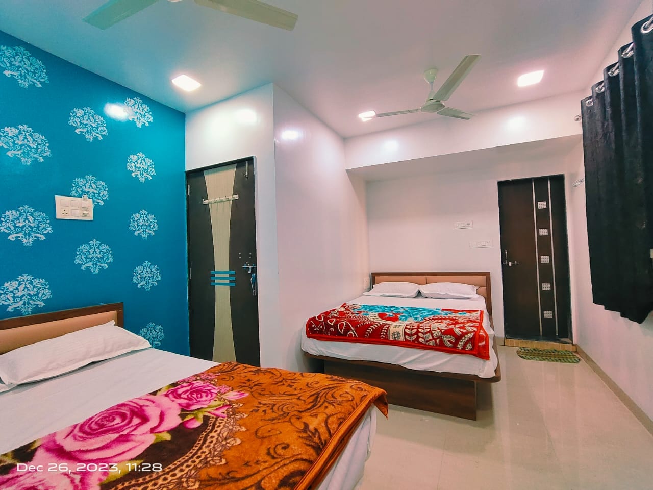 Amrit Guest House - Tap to explore photos