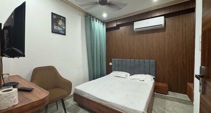 Virasat Homes Room Type - Room 102 - Standard room with attached washroom