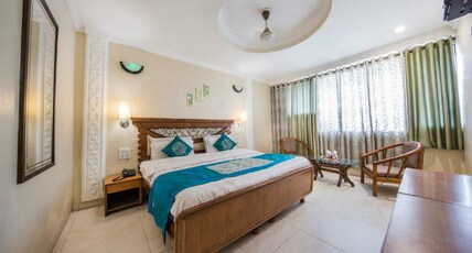 HOTEL MIDTOWN Room Type - Deluxe Room