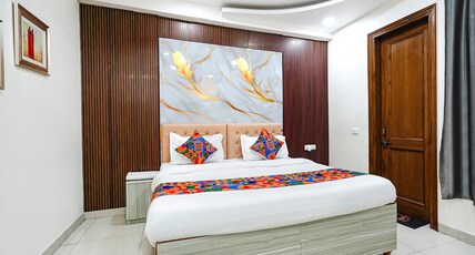 FabHotel Expressway 135 Room Type - Deluxe Room