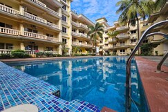 Sea Pearl Modern 2BHK 650m to Varca Beach