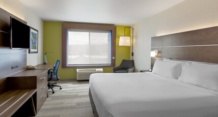 Holiday Inn Express ELLENSBURG Room Type - 1 Double Bed Mobil Accessible Tub