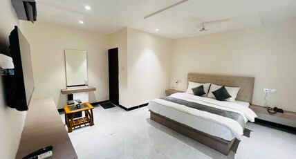 Hotel Comfortt Inn Room Type - Executive Room