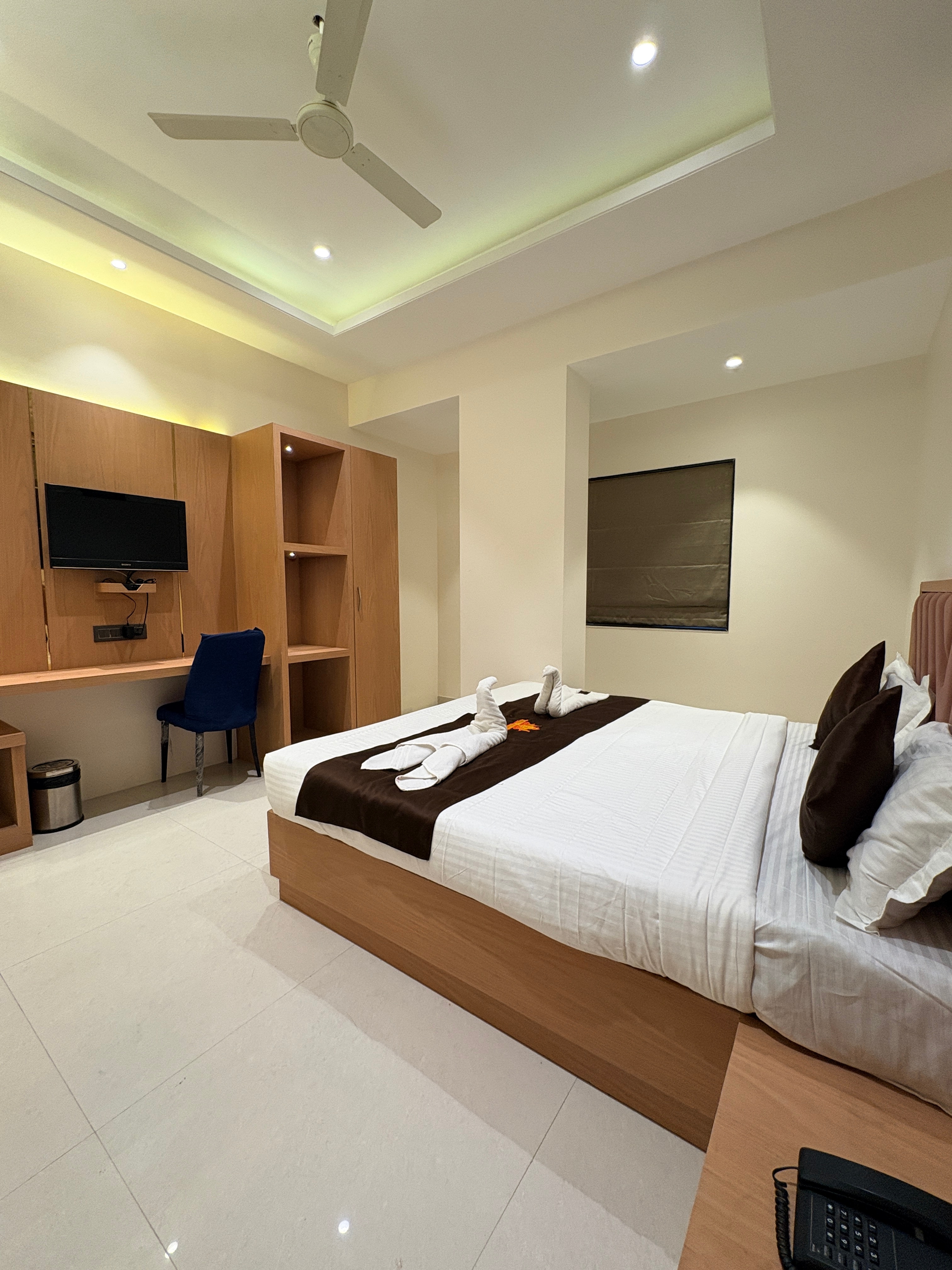 Hotel JK Palace  Newly Renovated - Tap to explore photos