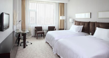 Holiday Inn BEIJING DESHENGMEN Room Type - 2 Double Standard Top Floor Lounge Access