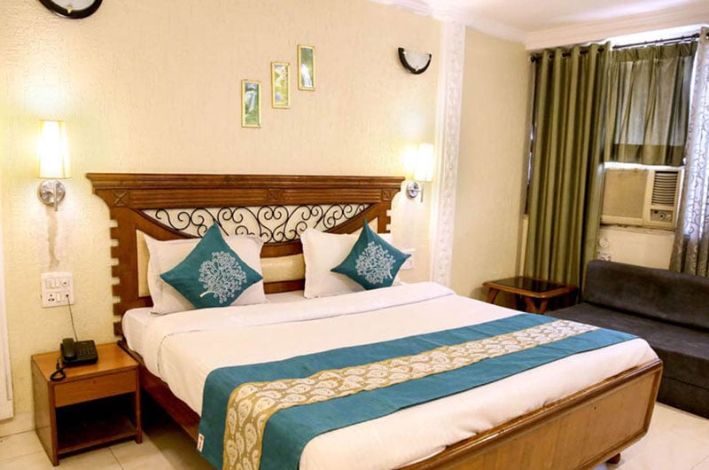 HOTEL MIDTOWN - Tap to explore photos